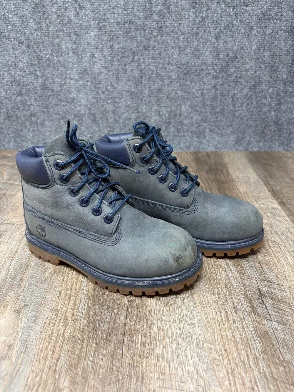 Timberland 6-Inch Premium Waterproof work Boots navy blue Nubuck Youth 12 GUC